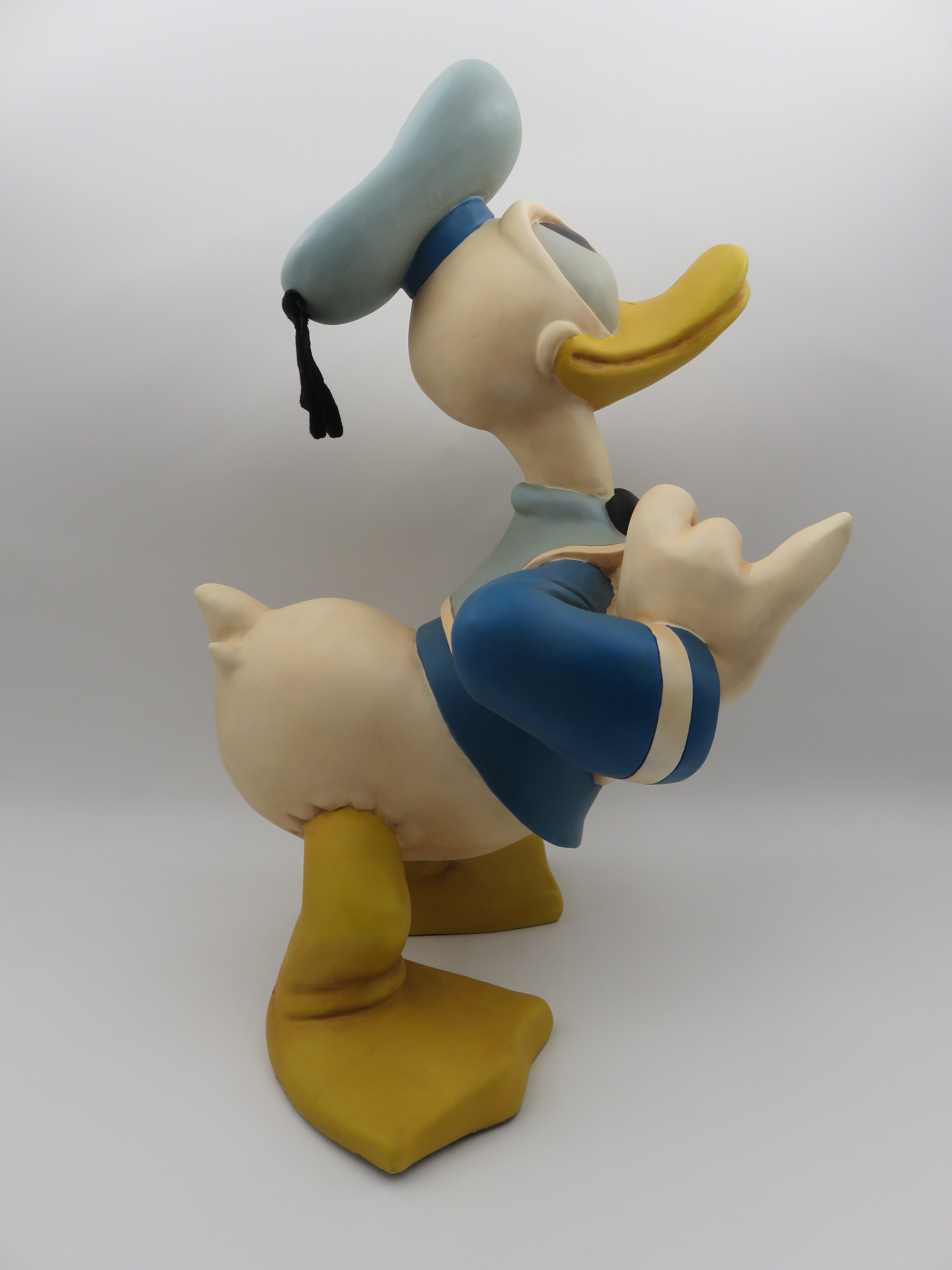 DISNEY Donald Duck Limited Edition 21" Figurine - Disney Store (1999) Collectible Statue